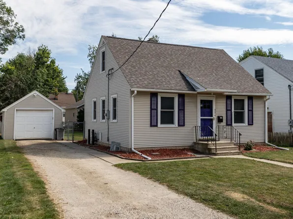 922 13th Ave NE, Rochester, MN 55906