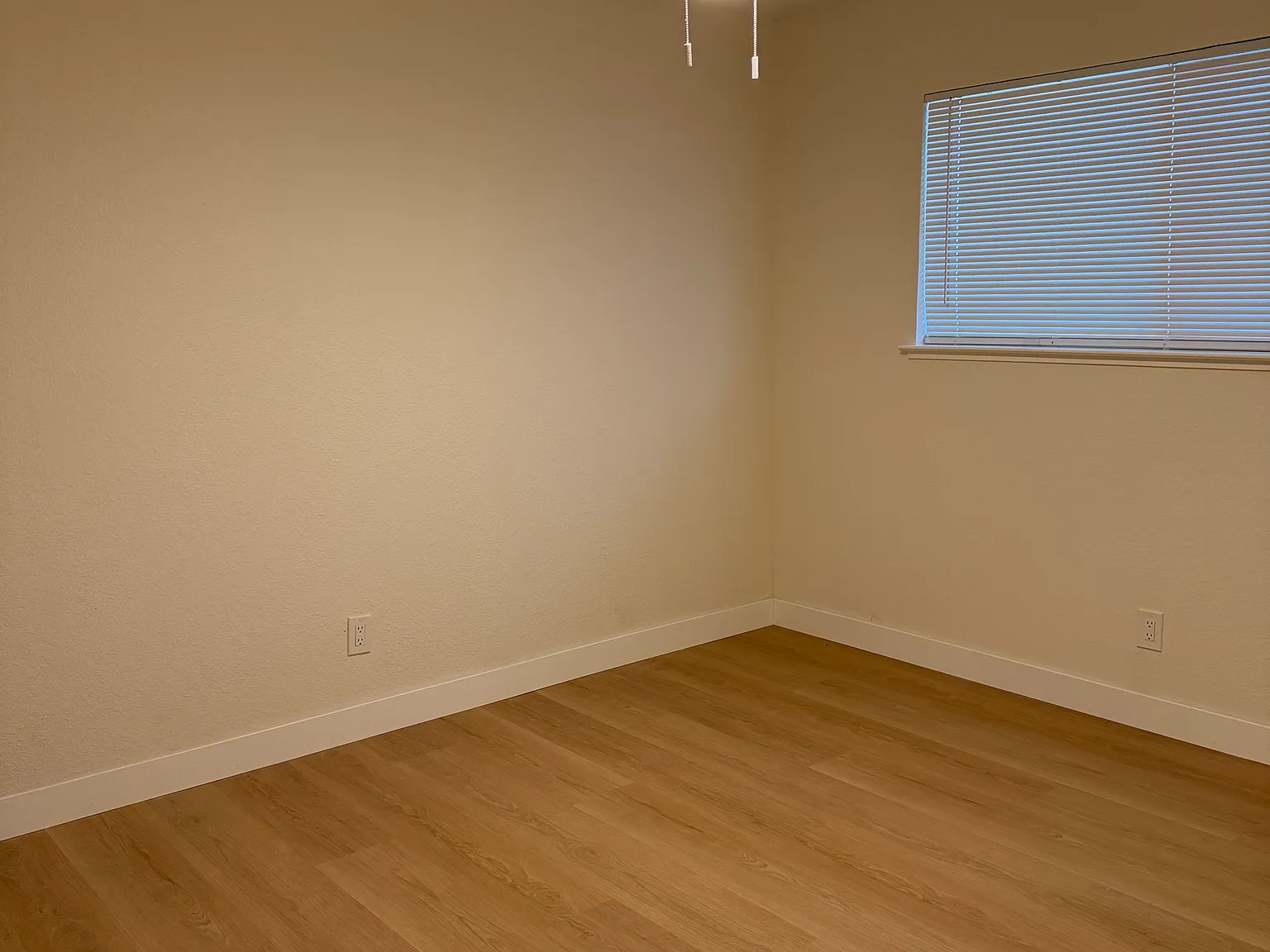 2 bed, 850 sqft, $2,100 — Photo 4