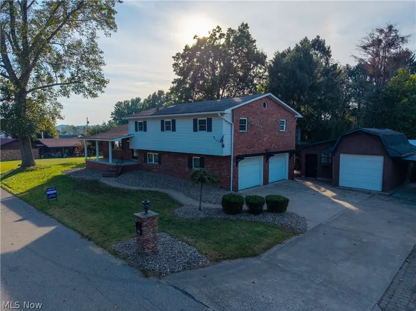 2305 14th Ave, Vienna, WV 26105