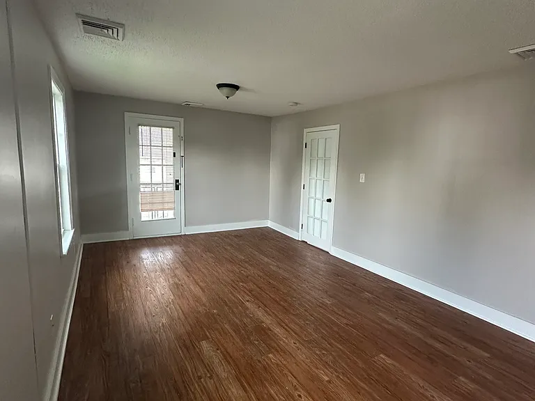 176 Bristol St #2 — Photo 32