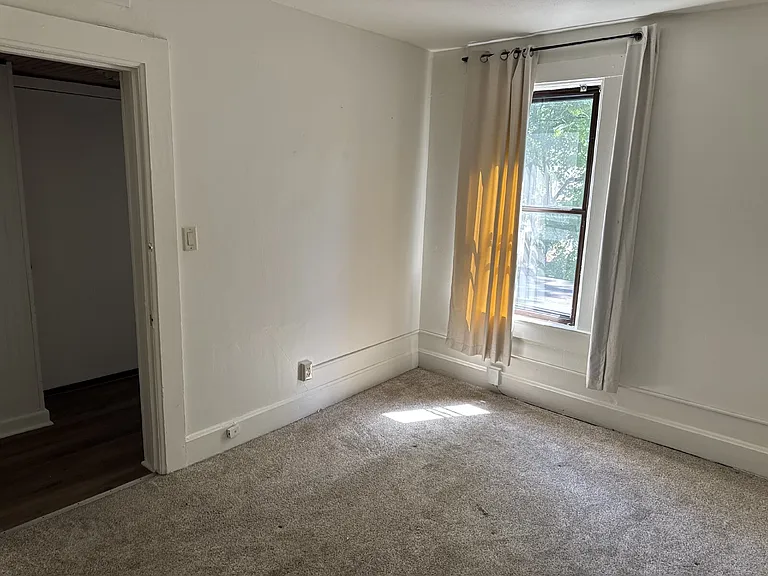 2252 S Winchester St — Photo 4
