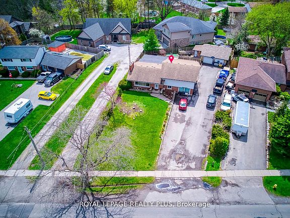 2nd image of 128 Parnell Rd