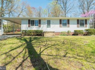 19235 Fuller Heights Rd, Triangle, VA 22172