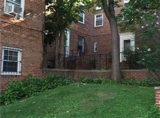 3813 147th St, Flushing, NY 11354