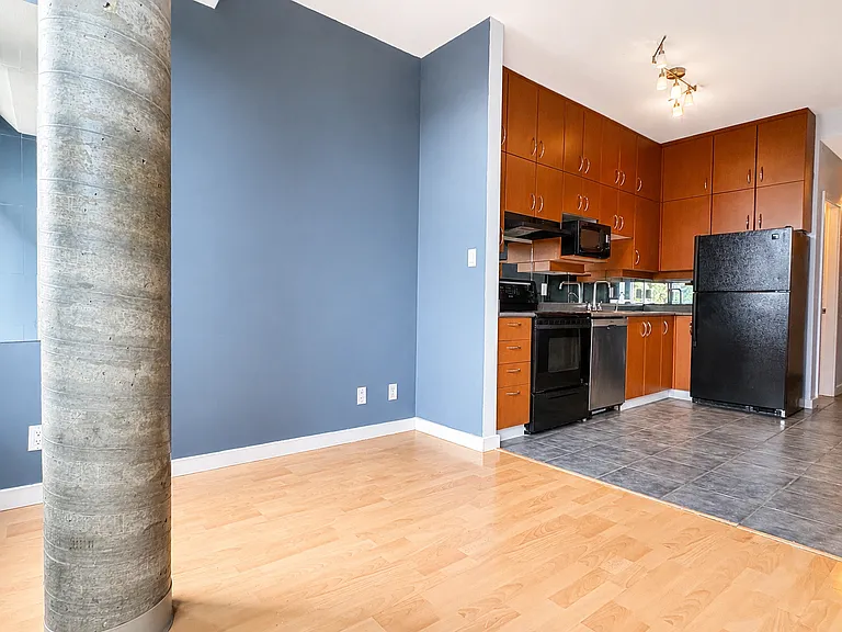 409 Swift St #215 — Photo 8