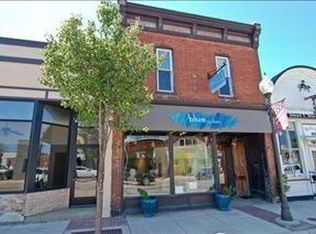 16 S Elm St, Three Oaks, MI 49128