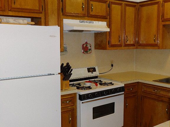 3rd image of 3304 Park Ln