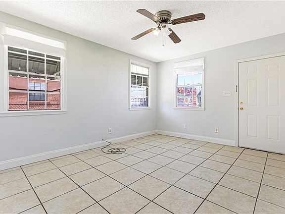 3rd image of 8422-24 Palm St