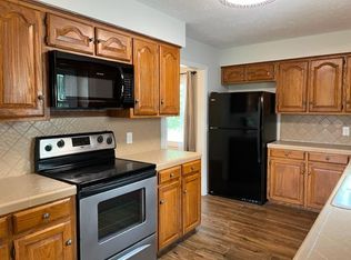 3859 S Hillcrest Ave, Springfield, MO 65807