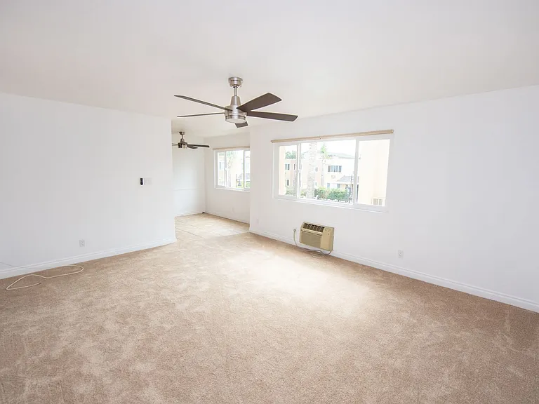 455 Ballantyne St #8 — Photo 41
