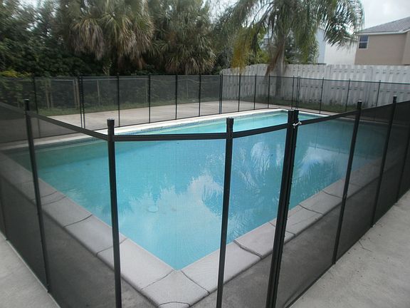 Pool - Fence