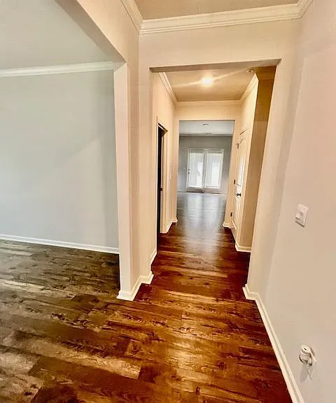 2728 Piper Dr S — Photo 2