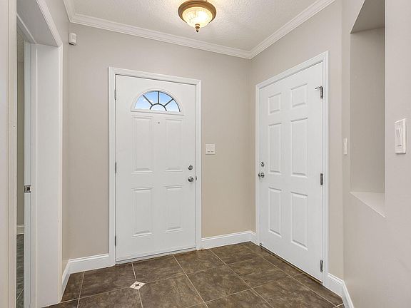 5th image of 922 S 1st St #101