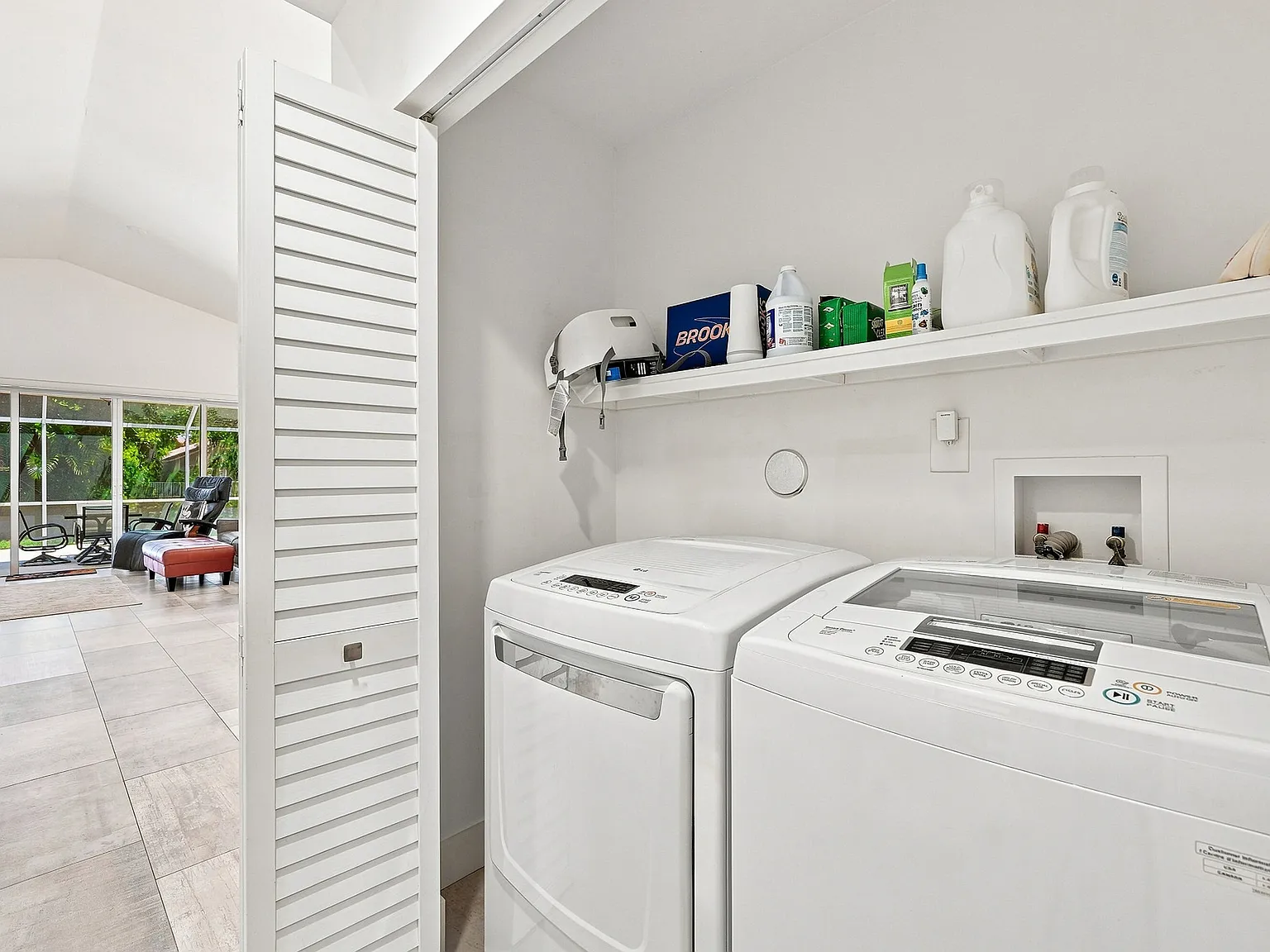 3 bed, 1888 sqft, $4,000 — Photo 3