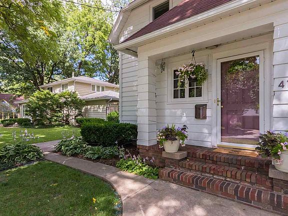 2nd image of 414 Magowan Ave