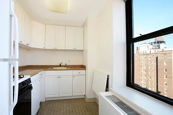 Sold by Corcoran | media 2