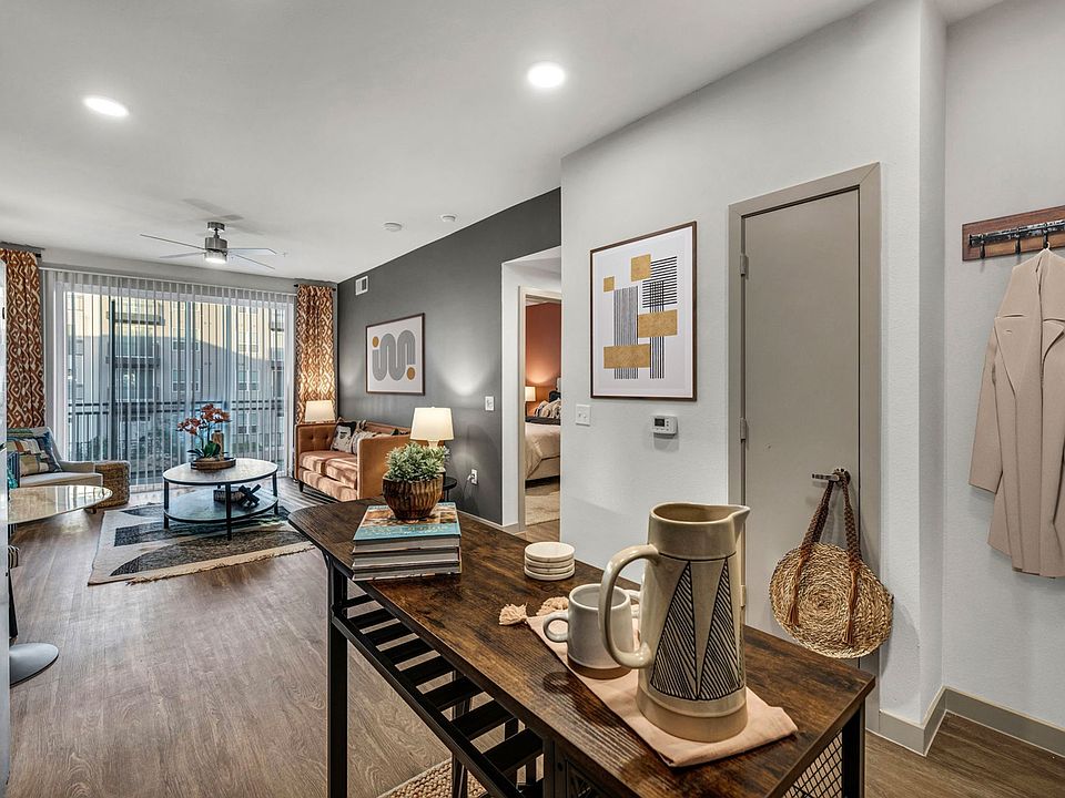 64-web-or-mls-4600-n-mays-st-1202