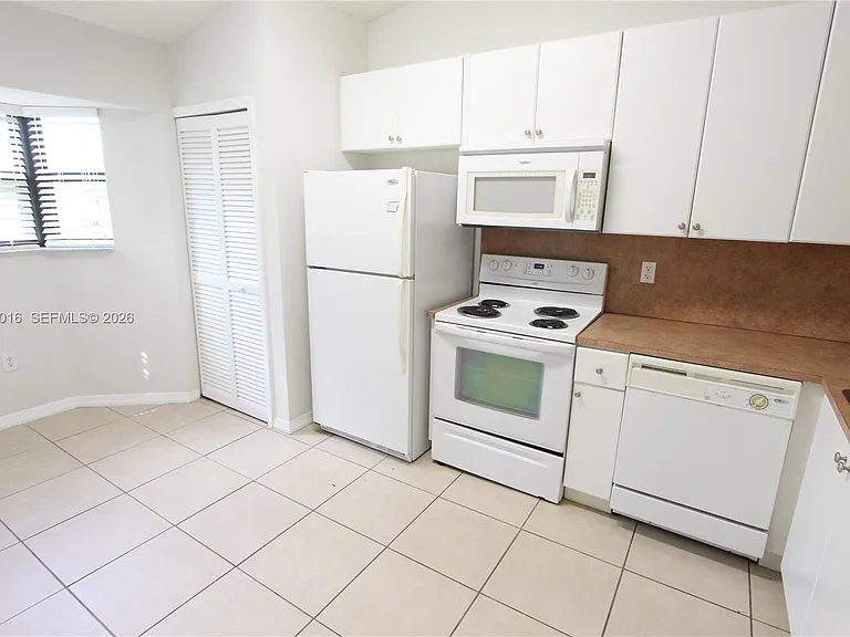 22831 SW 88th Pl #303 — Photo 5