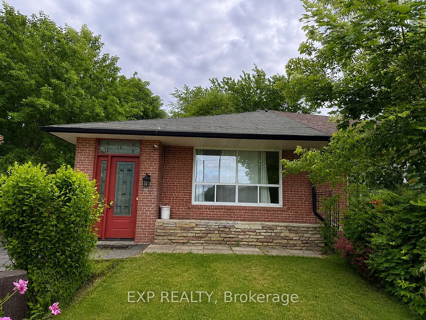6 bed, $3,499 — Photo 1