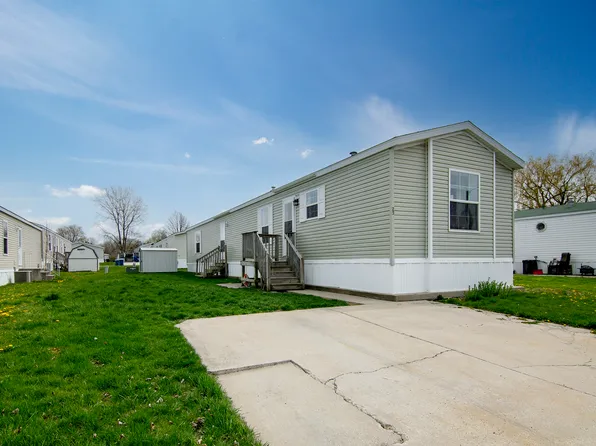 25 Saint Francis Dr, Bourbonnais, IL 60914