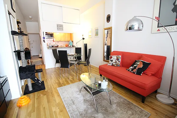 Rented by City Connections Realty | media 1