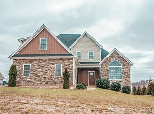 1242 Abalone Bluff Dr, Forest, VA 24551