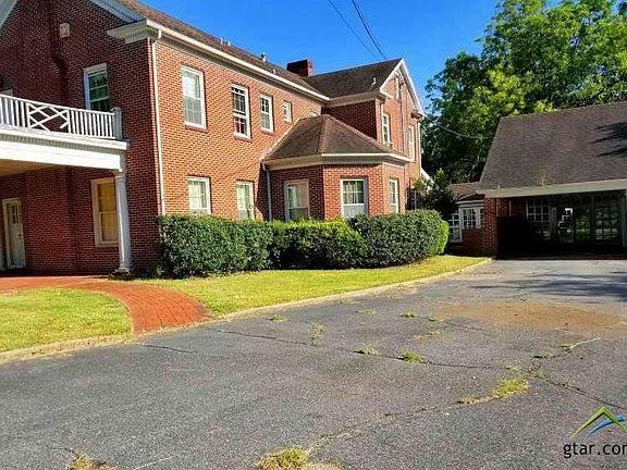 3rd image of 613 N Motley Dr