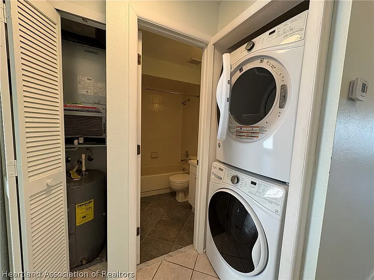406 Stephen Dr — Photo 12