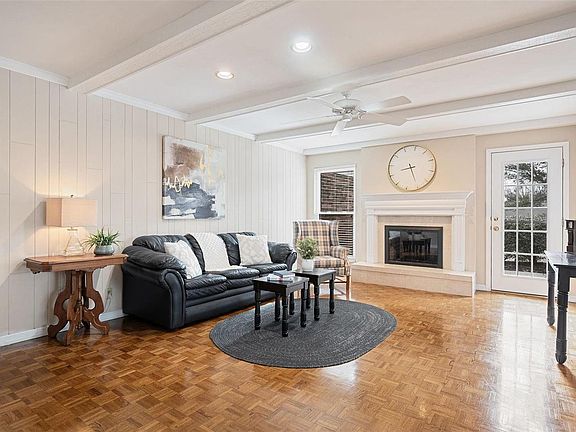 4th image of 14446 Marmont Dr