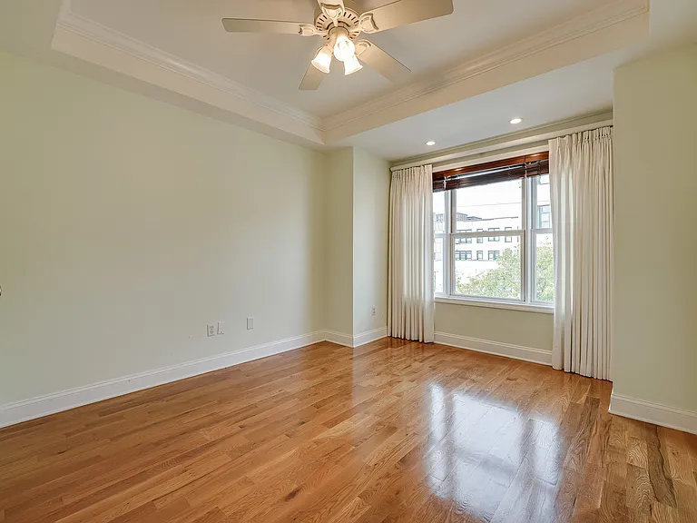 211 Madison St #4 — Photo 10