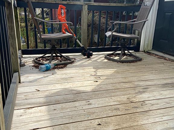 5th image of 212 Williams St #212