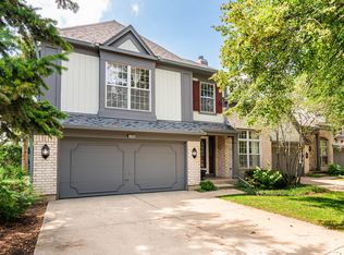540 Cherbourg Ct S, Buffalo Grove, IL 60089