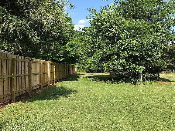 5th image of 154 Silverstone Dr