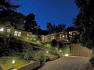 755 Brooktree Rd, Pacific Palisades, CA 90272