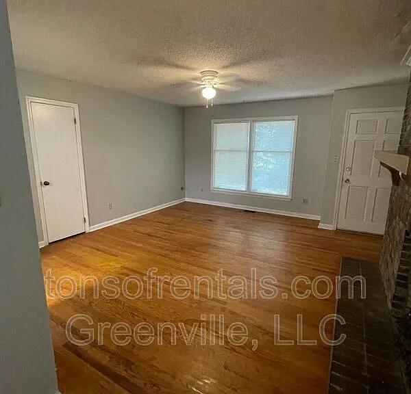100 Pinebrook Rd #A — Photo 10