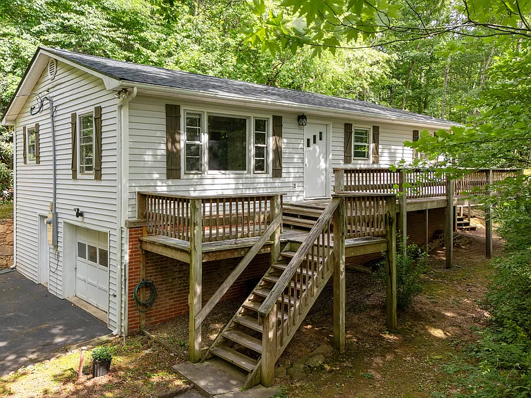 23 Walker Cove Rd — Photo 1