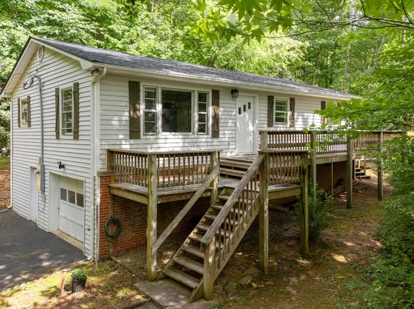23 Walker Cove Rd, Black Mountain, NC 28711