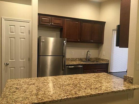 3rd image of 12704 NE 118th St APT 3