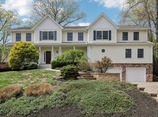 27 Lindbergh Ln, New City, NY