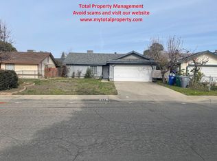 726 W Ponderosa St, Farmersville, CA 93223