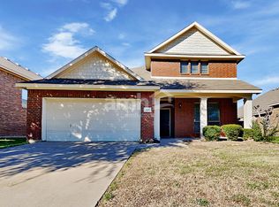 525 Kerry St, Crowley, TX 76036