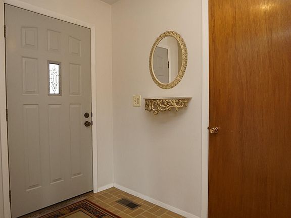 4th image of 719 Marbea Dr