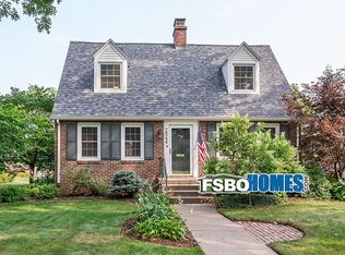 2944 Middle Rd, Davenport, IA 52803