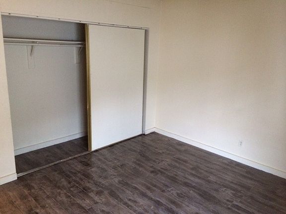 3rd image of 756 N Garfield Ave