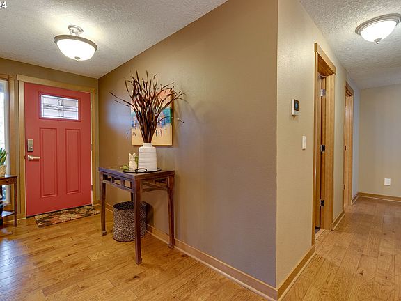 2nd image of 5142 NE Stable Dr