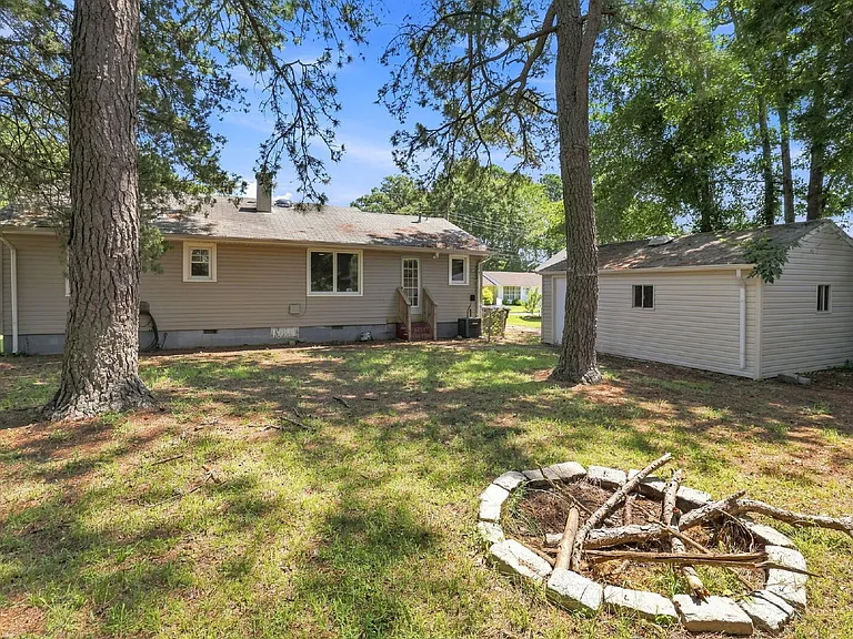 24 Warren Dr — Photo 33