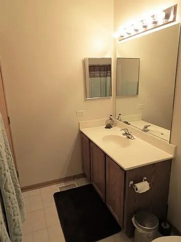 929 Genesee Dr — Photo 6