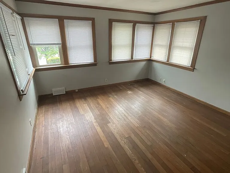 1217 N College Ave — Photo 9
