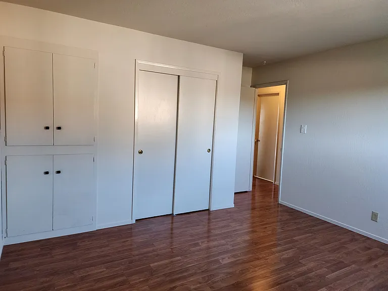 16445 Kent Ave #G — Photo 12
