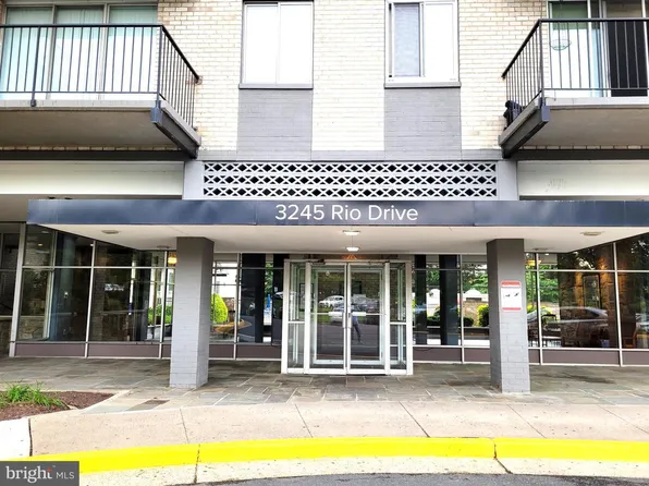 3245 Rio Dr APT 806, Falls Church, VA 22041